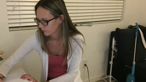 Tori Ryann online show from January 3, 8:43 am