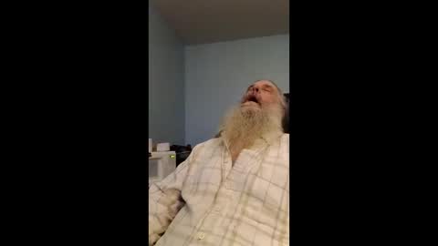 totallyawesome_65 online show from December 23, 7:03 am