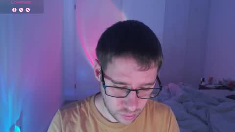 Thomas online show from November 8, 3:09 am