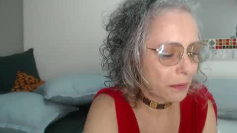 TotyPink online show from May 6, 4:57 pm