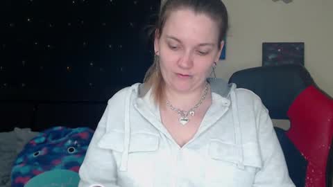 Lilly Miss Mistress Goddess Maam Queen Boss online show from March 1, 8:23 am