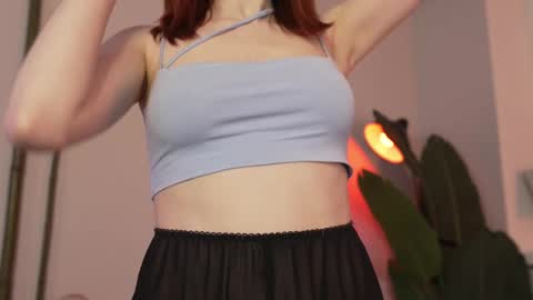 Bella online show from February 25, 8:11 pm