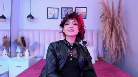 Tracy  online show from May 30, 2:10 am