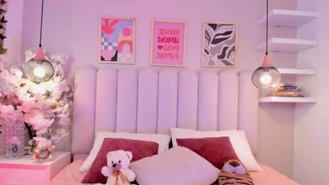 Tracy  online show from March 24, 8:37 pm