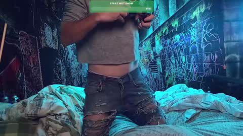 Snapshot of trailer_made chatting on December 17, 12:23 am Ethan Nash online show from December 17, 12:23 am