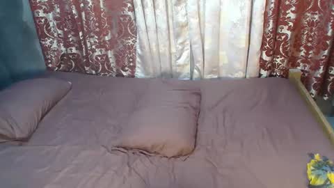 Gigi online show from May 15, 11:12 pm