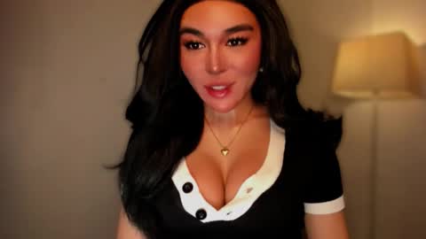 Snapshot of transnextdoor_ chatting on September 18, 1:09 am ALMIGHTY GODDESS VALENTINA online show from September 18, 1:09 am