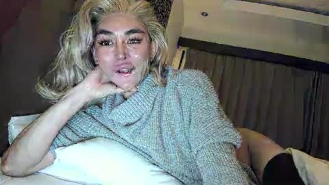 ALMIGHTY GODDESS VALENTINA online show from April 16, 5:02 pm