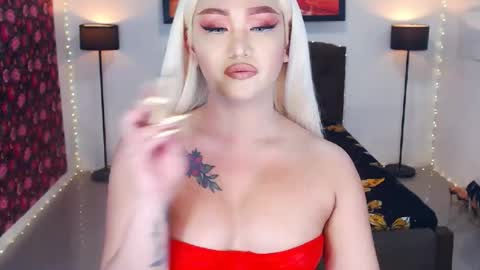 KYLIE BELLA  TS online show from July 9, 5:11 am