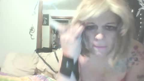 traphouseslutbunny4fun online show from January 7, 4:39 am