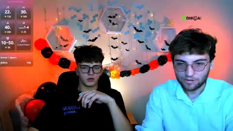 Travis online show from October 25, 7:25 pm