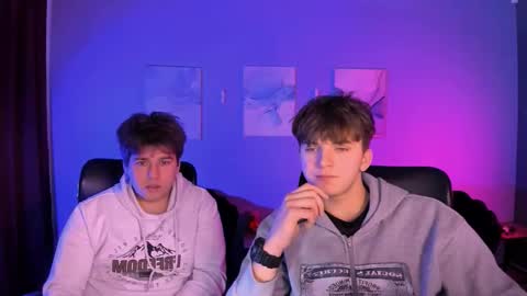 Travis online show from February 5, 9:57 am