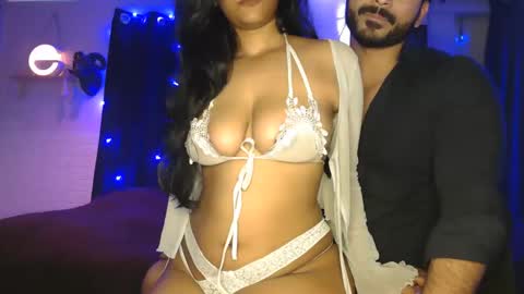 travisandnina online show from January 10, 2:22 pm