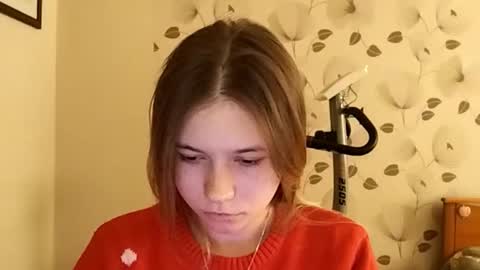 Lisa online show from December 3, 4:24 am