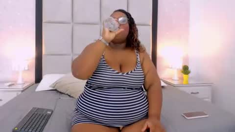 Treisy Vixen big ass online show from July 14, 3:22 am