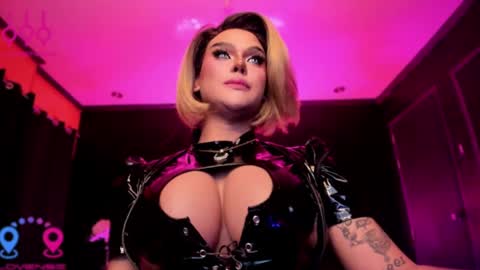 Jade online show from March 12, 5:46 am