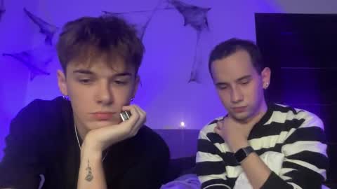 trendygay online show from November 15, 7:15 pm