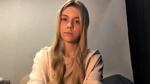 Alice online show from October 7, 7:10 pm