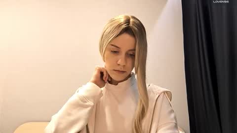 Alice online show from October 23, 6:42 pm