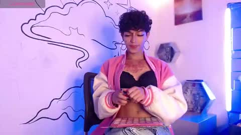 trinity_knox online show from November 19, 5:12 pm