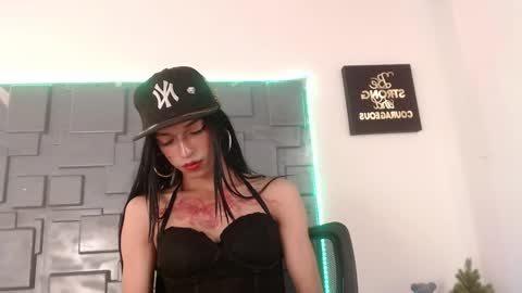 Snapshot of trinity_knox chatting on September 19, 6:22 pm trinity_knox online show from September 19, 6:22 pm