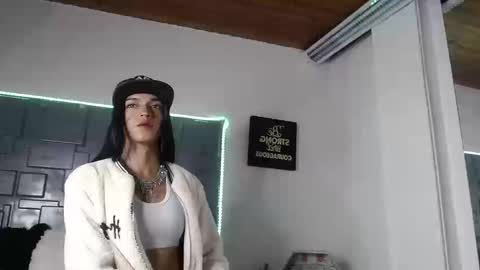 Snapshot of trinity_knox chatting on September 24, 4:25 pm trinity_knox online show from September 24, 4:25 pm