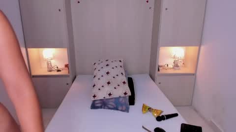 TRISHA online show from March 25, 4:30 am