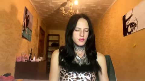 Snapshot of tristalevy chatting on October 19, 5:06 pm Sofa Im new here and so far I do not take off the panties online show from October 19, 5:06 pm