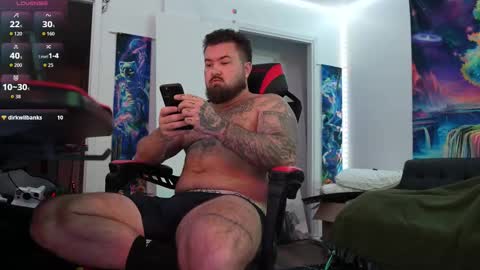 tristanhardwood online show from February 1, 11:02 pm