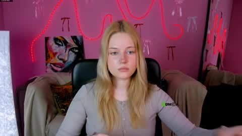 Trixy online show from April 3, 12:45 pm