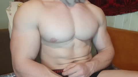 Snapshot of troncq chatting on February 19, 10:12 am Troncq online show from February 19, 10:12 am