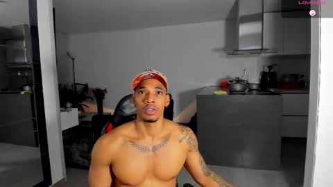 Snapshot of troywesly_ chatting on October 24, 12:11 am Troy wesly online show from October 24, 12:11 am