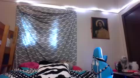 TruckersWifeToBe online show from December 15, 3:20 pm