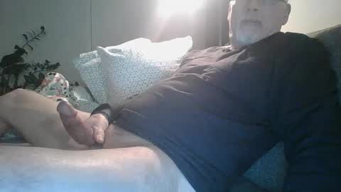 Snapshot of trukturk chatting on December 30, 10:23 pm trukturk online show from December 30, 10:23 pm