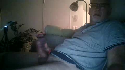 Snapshot of trukturk chatting on September 13, 8:33 pm trukturk online show from September 13, 8:33 pm