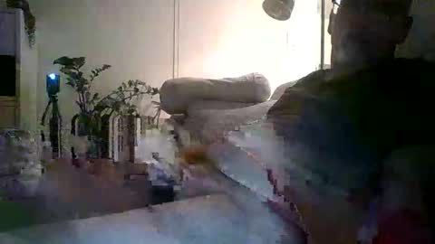 Snapshot of trukturk chatting on October 15, 8:20 pm trukturk online show from October 15, 8:20 pm