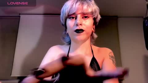 Snapshot of tryp666 chatting on February 26, 5:03 am Cait online show from February 26, 5:03 am