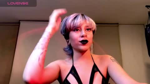 Snapshot of tryp666 chatting on February 26, 8:06 am Cait online show from February 26, 8:06 am