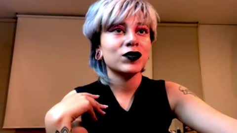 Snapshot of tryp666 chatting on February 16, 2:42 am Cait online show from February 16, 2:42 am