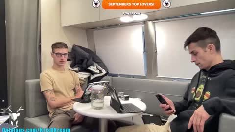 Snapshot of trystoph chatting on October 25, 8:42 pm Treistoph online show from October 25, 8:42 pm