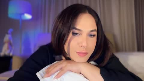 tslivexxx online show from June 13, 1:43 pm