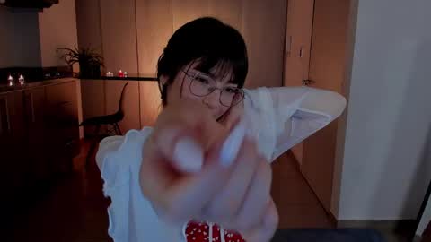 Tsuky online show from December 24, 2:43 am