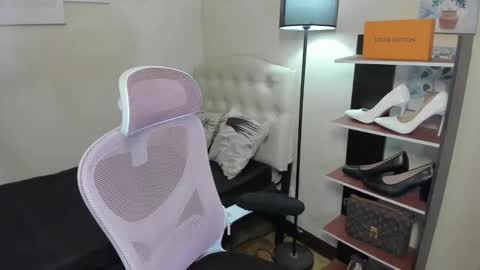 tsuncutmargauxx online show from October 17, 8:18 am