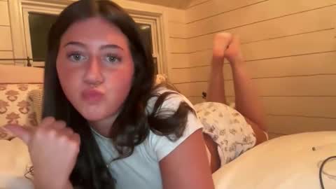 ttmarieee online show from November 6, 12:02 am