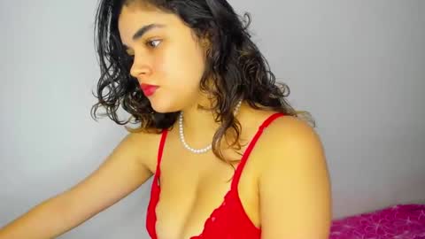 estrella online show from October 3, 1:59 am