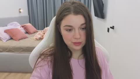Snapshot of tutti_frutti_ chatting on March 10, 12:28 am Ariana online show from March 10, 12:28 am