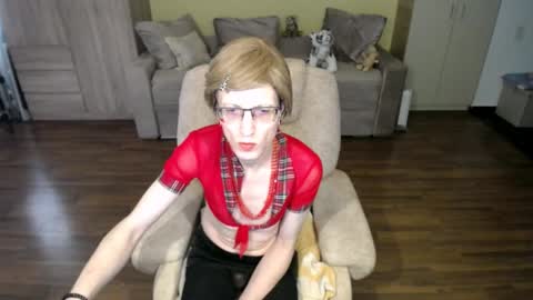 Clementine online show from March 27, 8:26 am