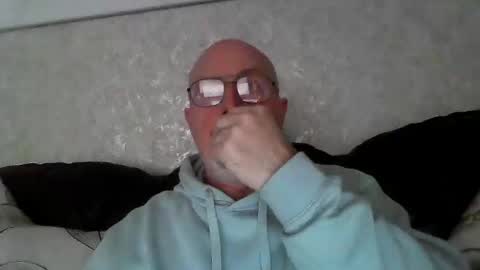 twatcockandballs online show from December 9, 7:18 pm