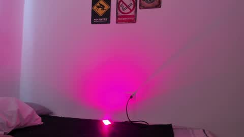 Eve  Lili online show from April 18, 9:04 pm