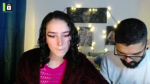 Snapshot of twinflamesxx chatting on January 27, 6:30 am TwinFlamesXX online show from January 27, 6:30 am